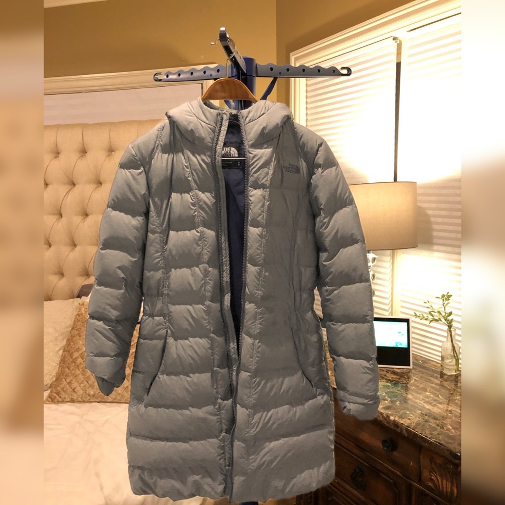 (SOLD) WOMEN’S NORTHFACE METROPOLIS PARKA